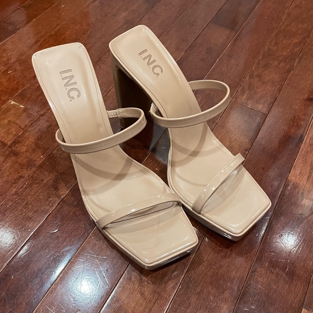 This is I.N.C. Size 10, tan shoes.